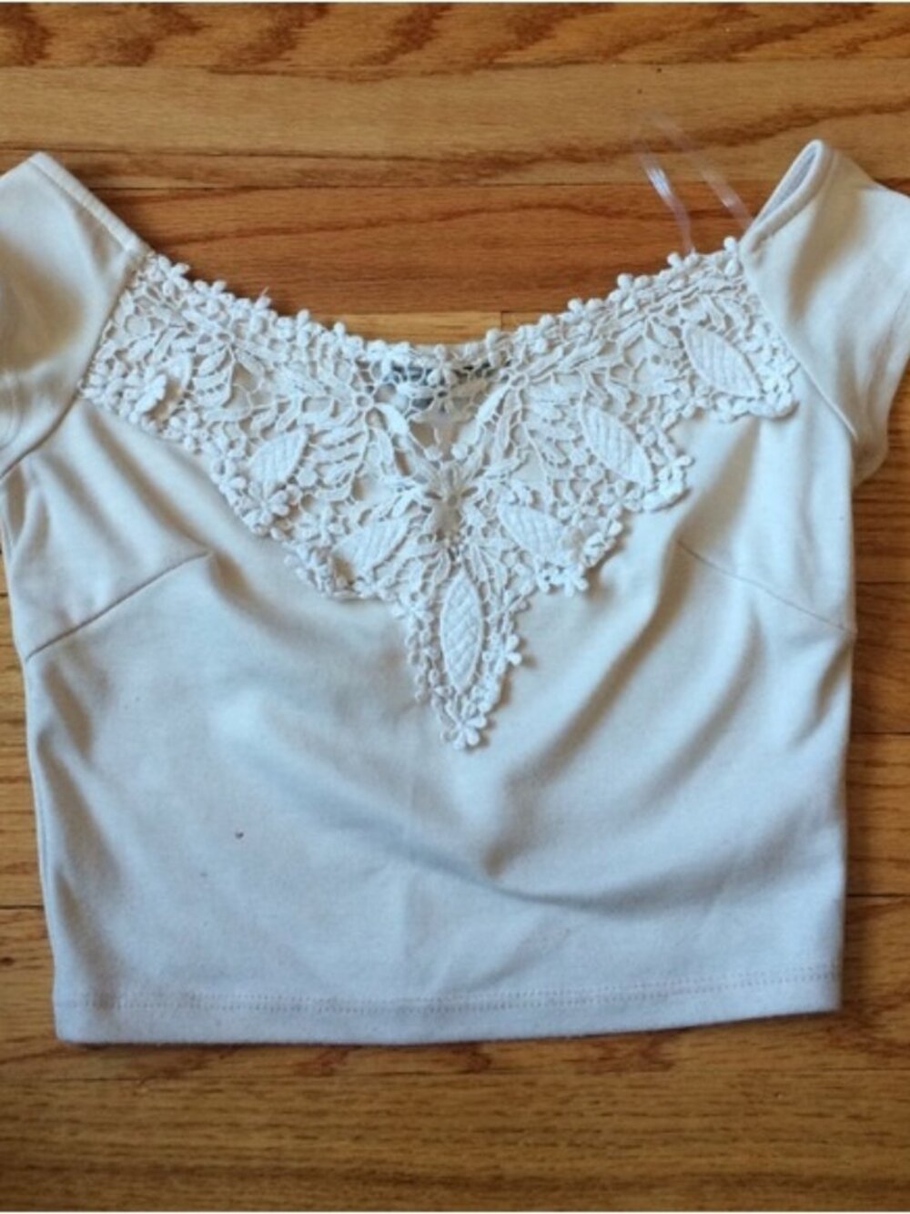 Beige crop top🛀